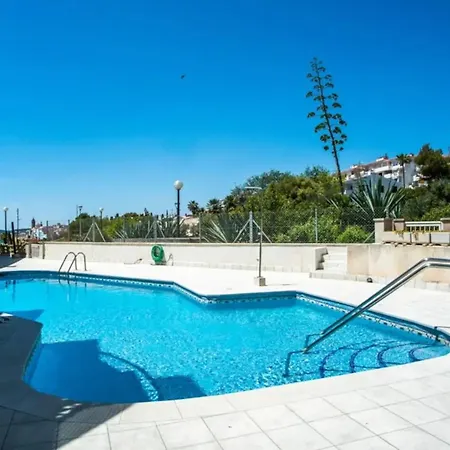 Casa de Férias Comfortable House In With Shared Pool Sitges