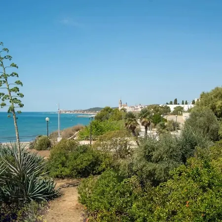 Comfortable House In With Shared Pool * Sitges