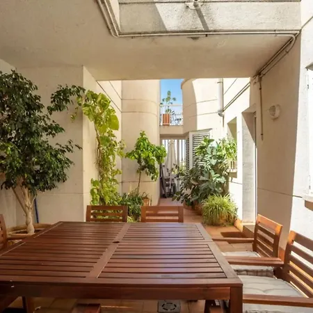 Holiday home Comfort House: Shared Pool Retreat *