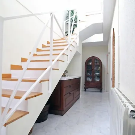 Comfortable House In With Shared Pool Sitges