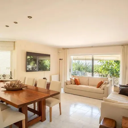 Comfortable House In With Shared Pool * Sitges