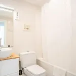 Comfortable House In With Shared Pool *